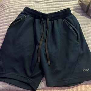 Legend blue shorts